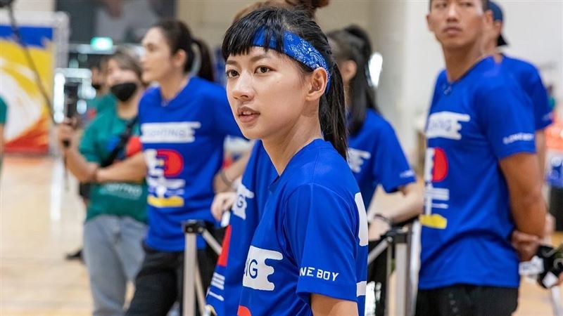 《全明星》陳妤爆舊傷復發！跛腳就醫被拍