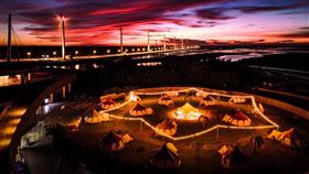 曾被媒體讚譽為全台最美夕陽的高美濕地。（圖／蟬說提供）