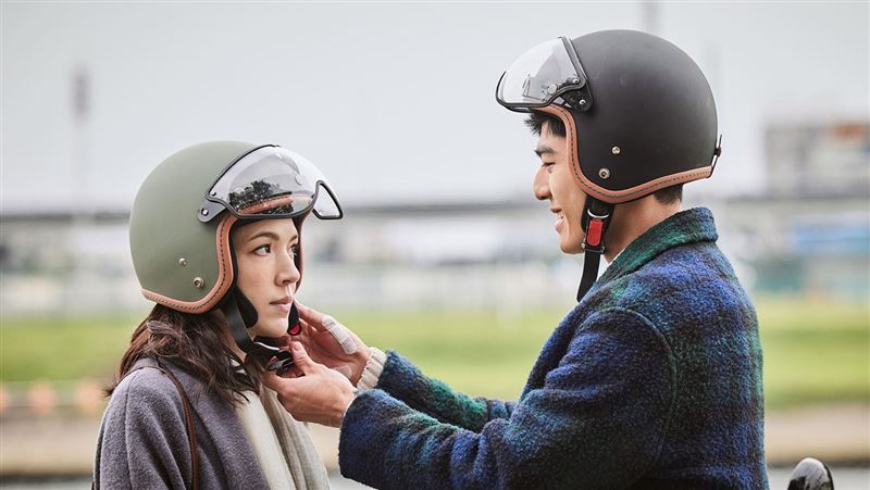 戀上表特版美女老師　師生曖昧互動全被拍