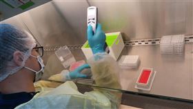 農委會畜衛所狂犬病抗體檢測取得日本認可，簡化國人犬貓輸出日本流程(畜衛所提供)