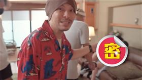 黃明志直擊日本成人影業的拍攝實況。（圖／翻攝自Namewee YouTube截圖）