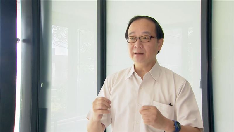 鍾東錦擋鏡頭　王瑞德批：不讓媒體監督？