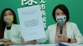 吳思瑤、吳沛憶、簡舒培（圖／陳時中競總提供）