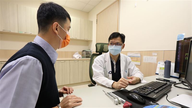 男大生如廁昏倒1分鐘全失憶　竟是因這病