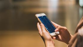 不雅照,下體,AirDrop,和解,撤告