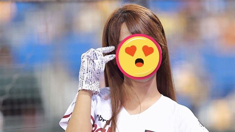新聞系女神比基尼辣翻　網：樂天女孩最優