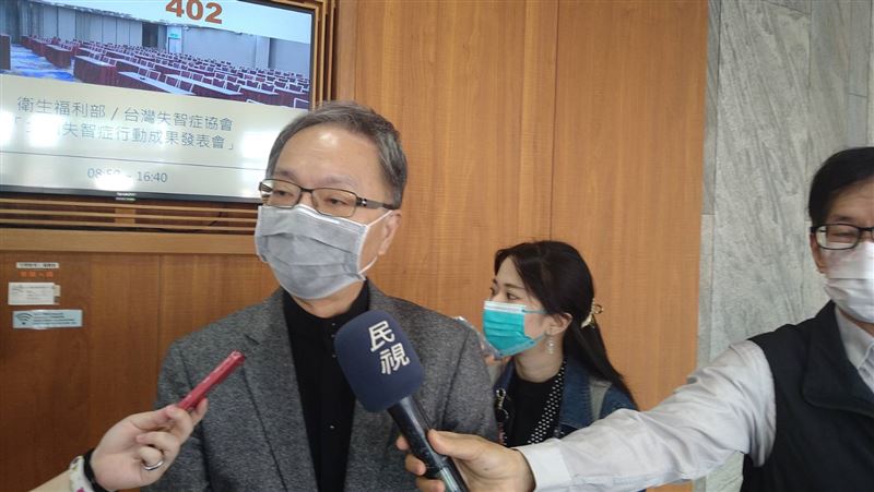 高端臨床試驗丘以思爆中資　十月才合併