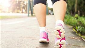 走路、散步示意圖／pixabay