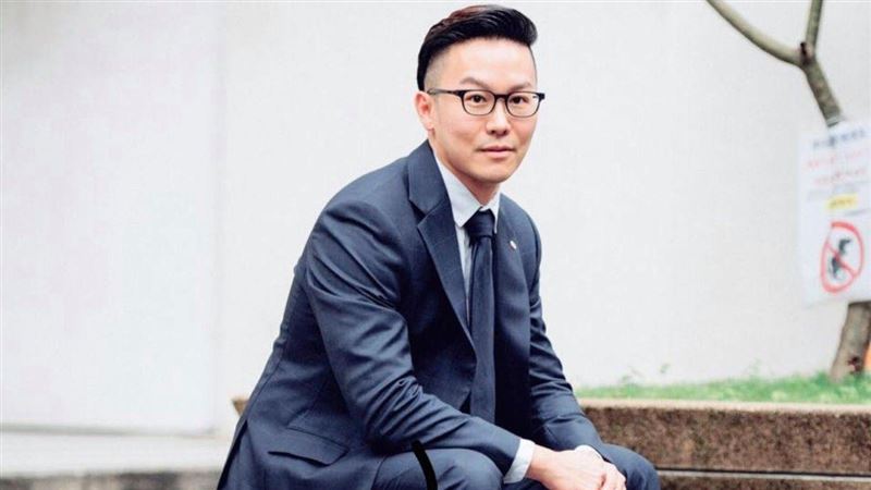帥照遭盜！天菜帥醫：抗癌成功讓我更勇敢