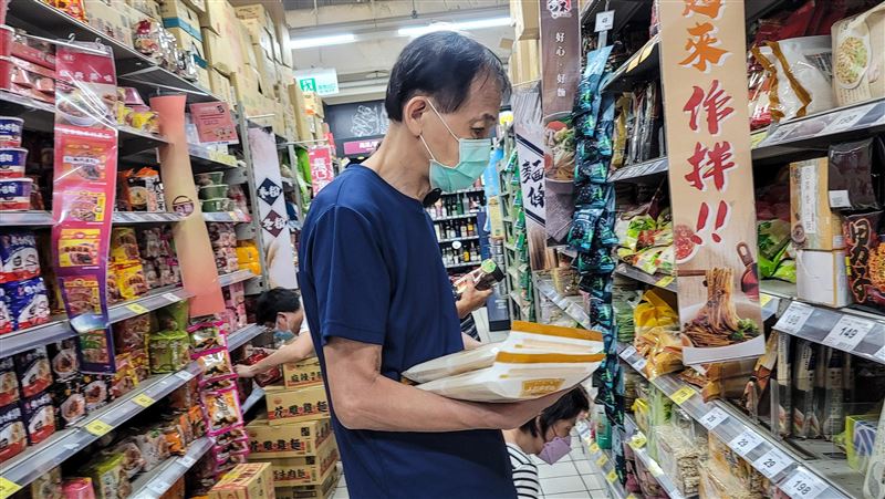 通膨升息夾擊　10月消費信心創13年新低