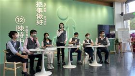 陳時中競總召開「支援前線挺阿中 12任務動起來！」記者會。發言人林楚茵、莊瑞雄、莊均緯、陳品潔、林聿禪、羅浚晅，總幹事吳思瑤（圖／記者高逸帆攝影）