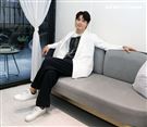 歌手江健榆三立新聞網專訪。（記者邱榮吉/攝影）