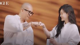 具俊曄和大S玩「夫妻快問快答」，同框8分鐘閃爆。（圖／翻攝自VOGUE Taiwan YouTube）