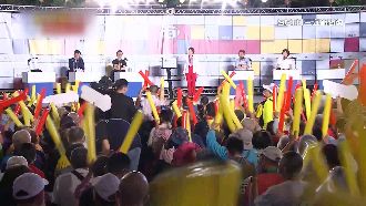 心繫高雄！蔡英文「社群之夜」連線港都