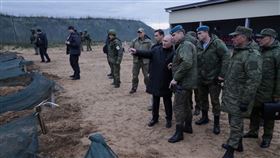 ▲普丁視察正在訓練預備役軍人的基地。（圖／翻攝自俄羅斯國防部官網）