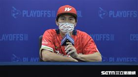 ▲中華職棒季後挑戰賽，味全龍總教練葉君璋出席賽後記者會。（圖／記者劉彥池攝影）