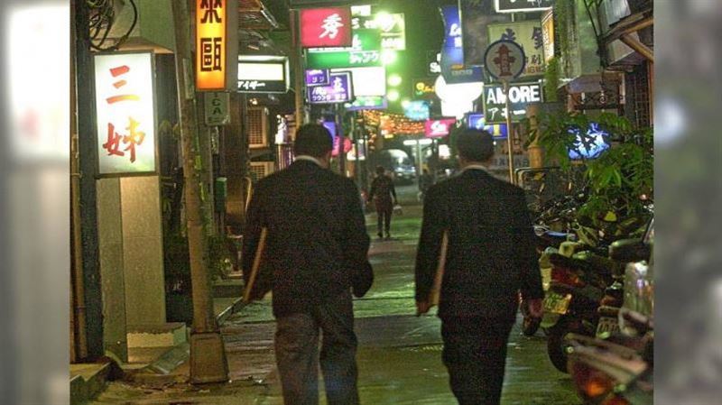 日恩客砸錢想娶她　條通小姐蝸居發霉浴室