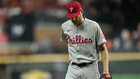 ▲費城人先發投手惠勒（Zack Wheeler）（左）投5局被敲6支安打、3次三振和1支全壘打共失5分。（圖／美聯社／達志影像）