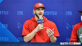 ▲中華職棒季後挑戰賽，味全龍先發投手鋼龍賽後記者會受訪。（圖／記者劉彥池攝影）