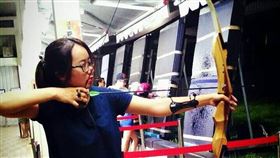 新北市板橋區議員候選人黃淑君高中時是射箭校隊，因此她對運動員所遭遇的問題相當關心。（圖／黃淑君提供）