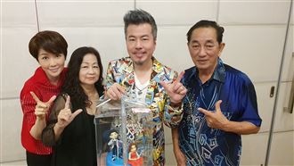 黃國倫夫妻幫艾成母慶生　王瞳現身淚崩