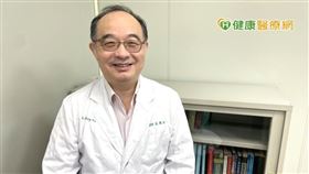 巫醫師表示，血癌治療是極度複雜的，非常仰賴專業團隊的齊心合作，幫助患者戰勝血癌，除了需要專科醫師，還需要經驗豐富專科護理師，以及個案管理師