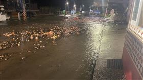 東部「紫爆」疾風暴雨！網友驚：有末日感