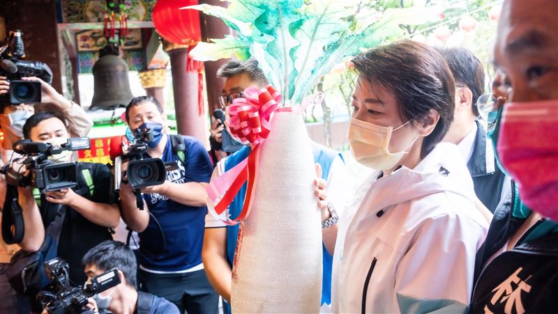 縱容BEN搶疫苗？黃珊珊嗆：選舉伎倆