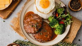 貳樓餐飲,翻攝自臉書粉專