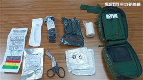 國防部開箱新式國軍急救包。（圖／記者盧素梅攝影)