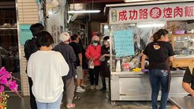 大排長龍！ 阿泉焢肉今恢復營業 老饕：為彰化爌肉飯黑暗期點盞明燈。吳韋達 彰化縣議員 臉書
