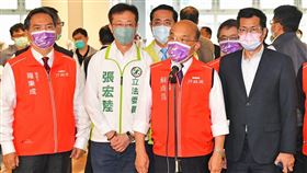 行政院長蘇貞昌今(2)日視察國家兒童未來館基地。（圖／行政院提供)