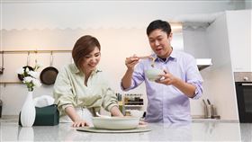 李問、黃彩玲（圖／民進黨提供）