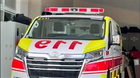 救護車,警車,119,貼反,後照鏡