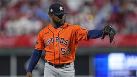 ▲太空人先發投手哈維爾（Cristian Javier）主投6局僅讓費城人靠著2次保送上壘。（圖／美聯社／達志影像）