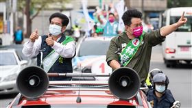 陳柏惟、吳琪銘幫林佳龍車隊掃街（圖／林佳龍競辦提供）