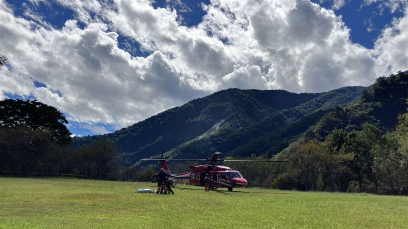 男登能高縱走高山症喪命　空勤隊吊掛下山