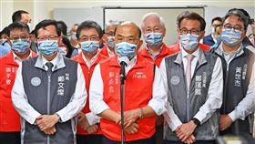 行政院長蘇貞昌今（3）日視察桃園龍潭科學園區。（圖／行政院提供)