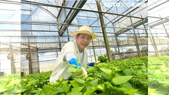 泡麵也可加新鮮青菜　熱水沖泡3分鐘即食