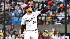 ▲台灣大賽第1戰，樂天桃猿先發投手狂威。（圖／記者劉彥池攝影）