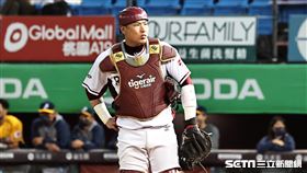 ▲台灣大賽第1戰，樂天桃猿捕手林泓育。（圖／記者劉彥池攝影）