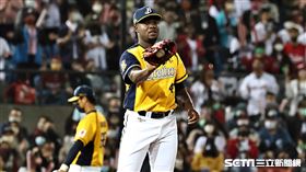 ▲台灣大賽第1戰，中信兄弟先發投手德保拉。（圖／記者劉彥池攝影）