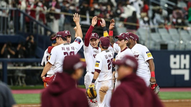 培證英雄高尺打爆象魔力　2勝平局回仁川