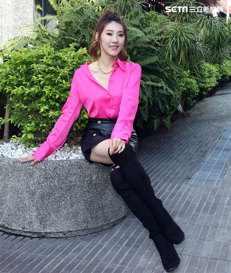 謝金晶三立新聞網專訪。（記者邱榮吉/攝影）