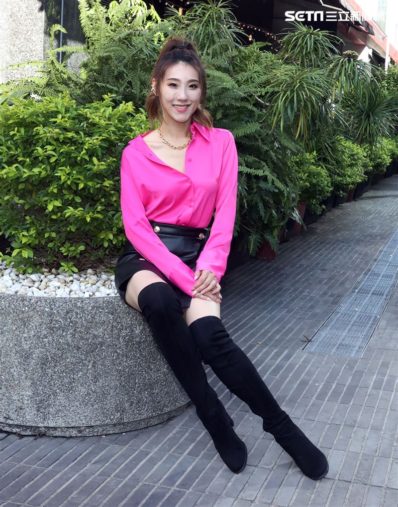 謝金晶三立新聞網專訪。（記者邱榮吉/攝影）