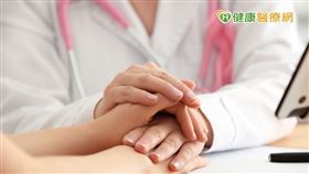 三陰性乳癌也有「三高」　治療受限，仍以化療為主
乳癌發生率長年居台灣婦女癌症之首，且逐年增加，近年每年新發案例已超過一萬五千名，而其中約15%為「三陰性乳癌」。