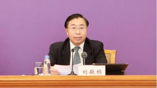 陸國藥董座曝打7針疫苗嗆「我百毒不侵」
