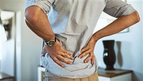 背痛 示意圖／翻攝自PeopleImages