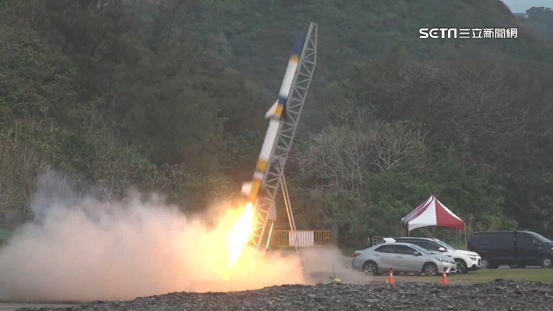 成大製雙節探空火箭　點火、脫節測試成功