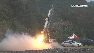 成大製雙節探空火箭　點火、脫節測試成功